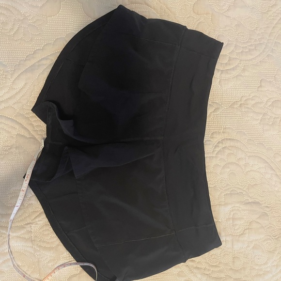 Lululemon speed up shorts 2.5” - Picture 1 of 4
